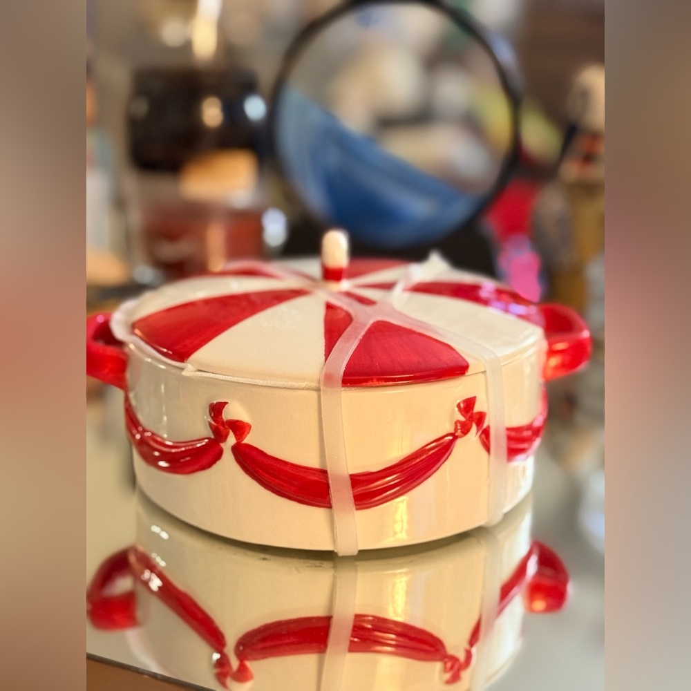 Peppermint Place Holiday Ceramic Serving Dish w/ Lid – Candy Cane Design NWT